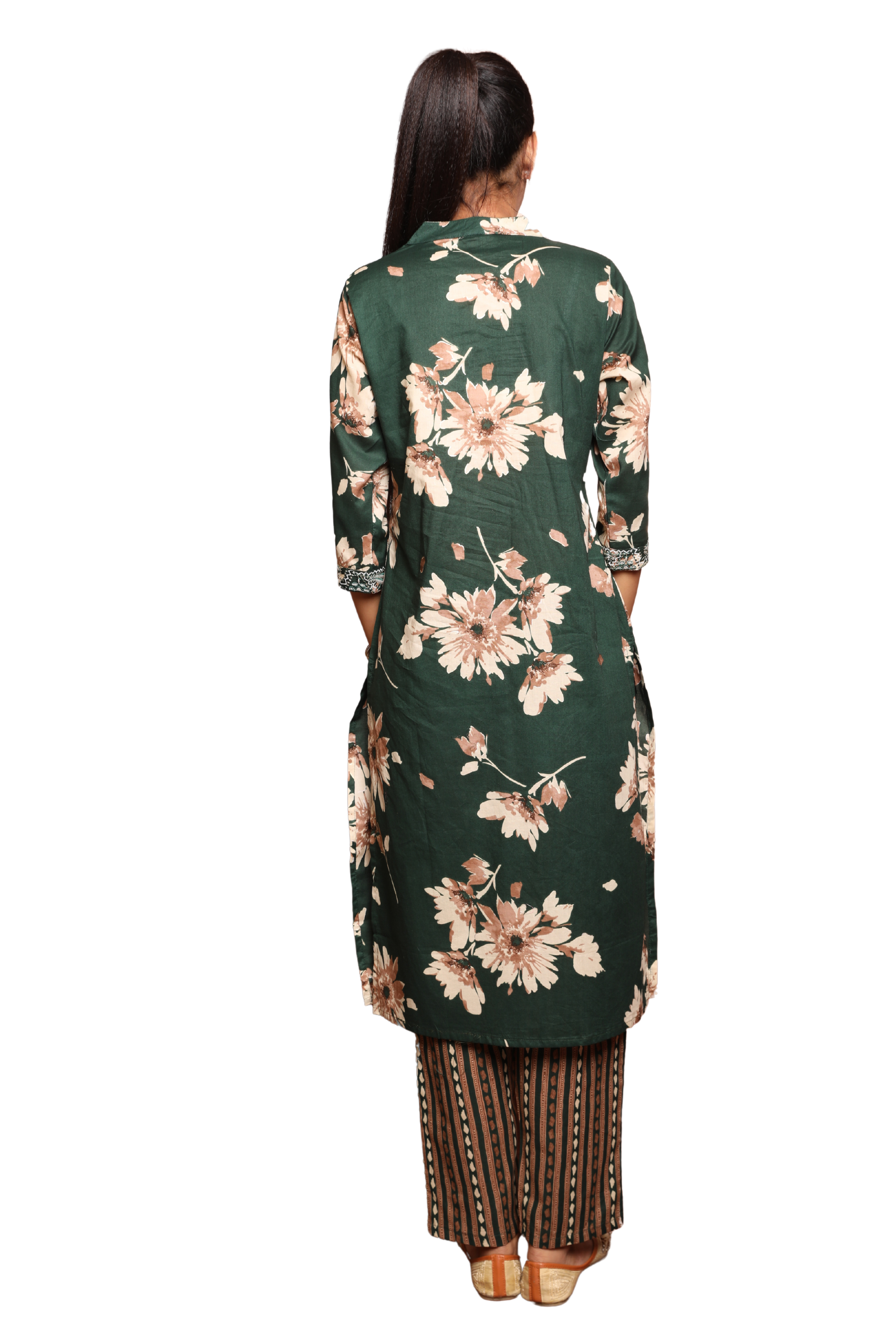 Women’s 2-Piece Ethnic Set with Nehru Collar, Embroidered Neckline & Foil Print – Big Floral Print with Pocketed Pants
